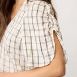 BisoCC Check SS V-Blouse - Off-White