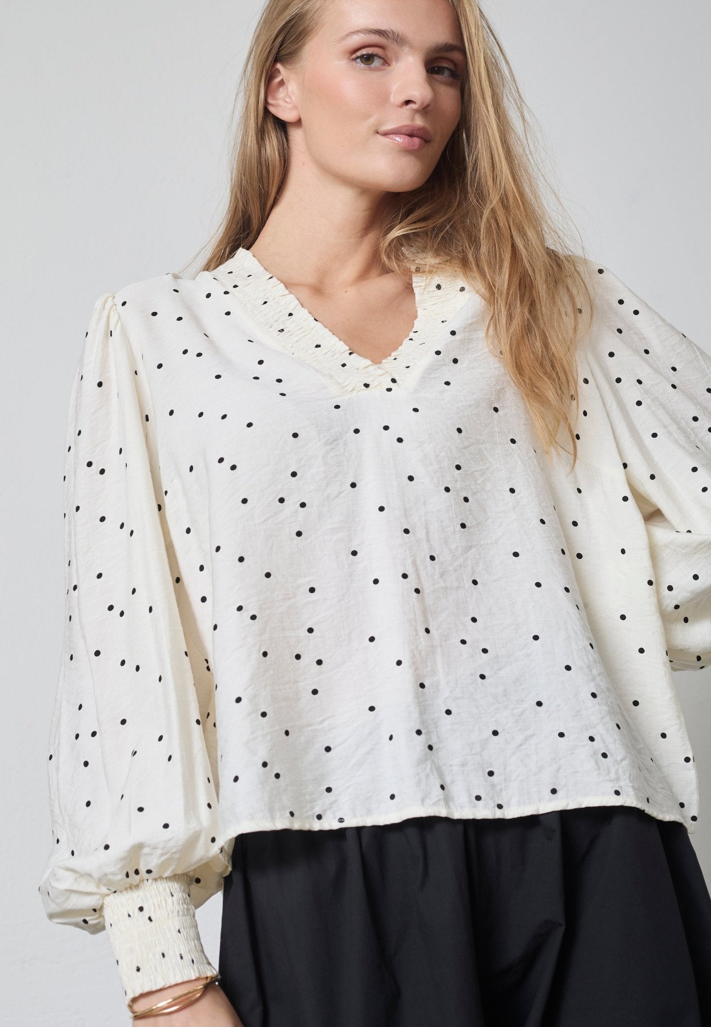 DiemCC Dot V - Blouse - OffWhite - Black - Co'couture