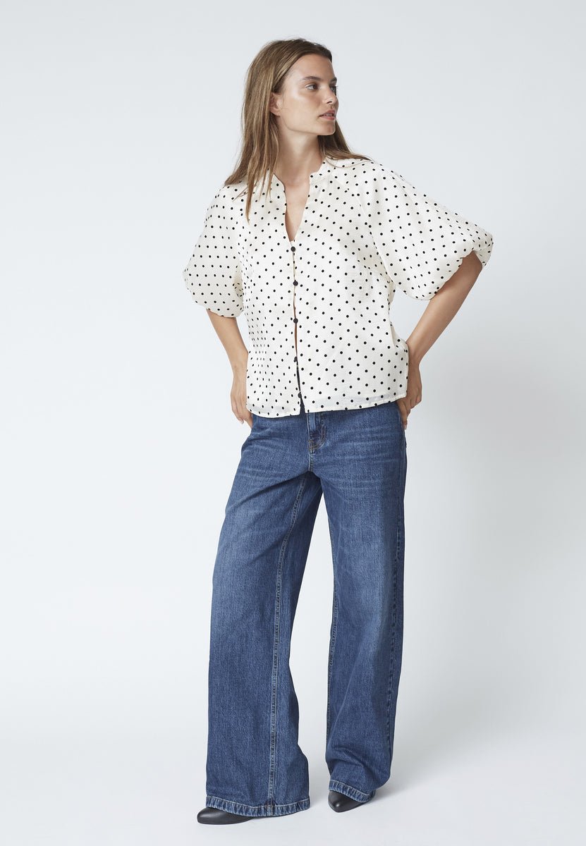 DilanCC Dot SS V - Shirt - Powder - Co'couture
