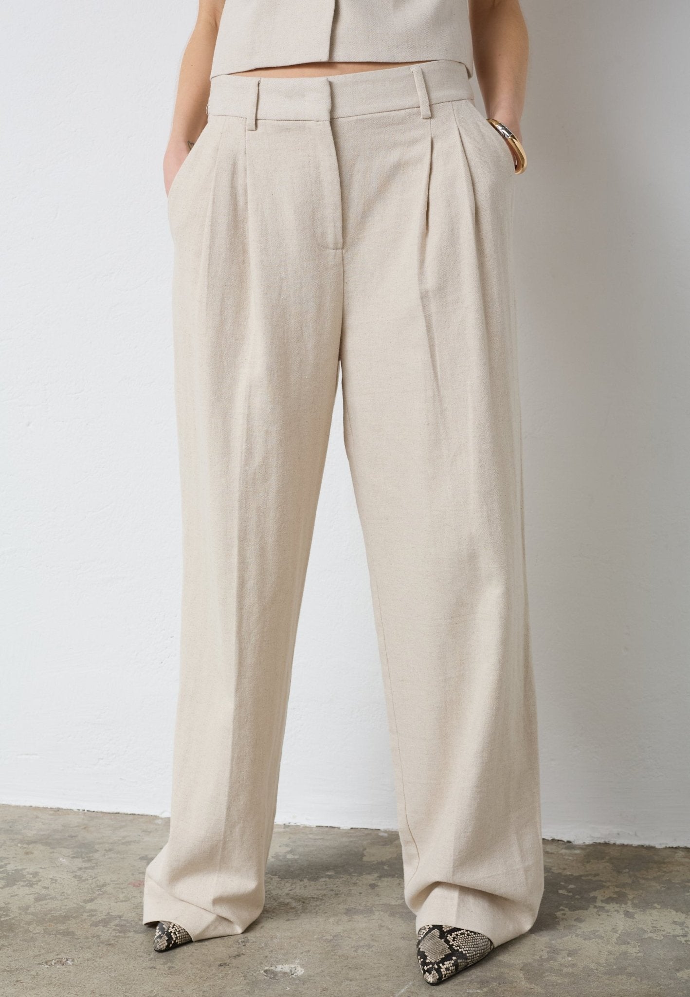 LeenaCC Linen Pleat LL Pant - Bone - Co'couture